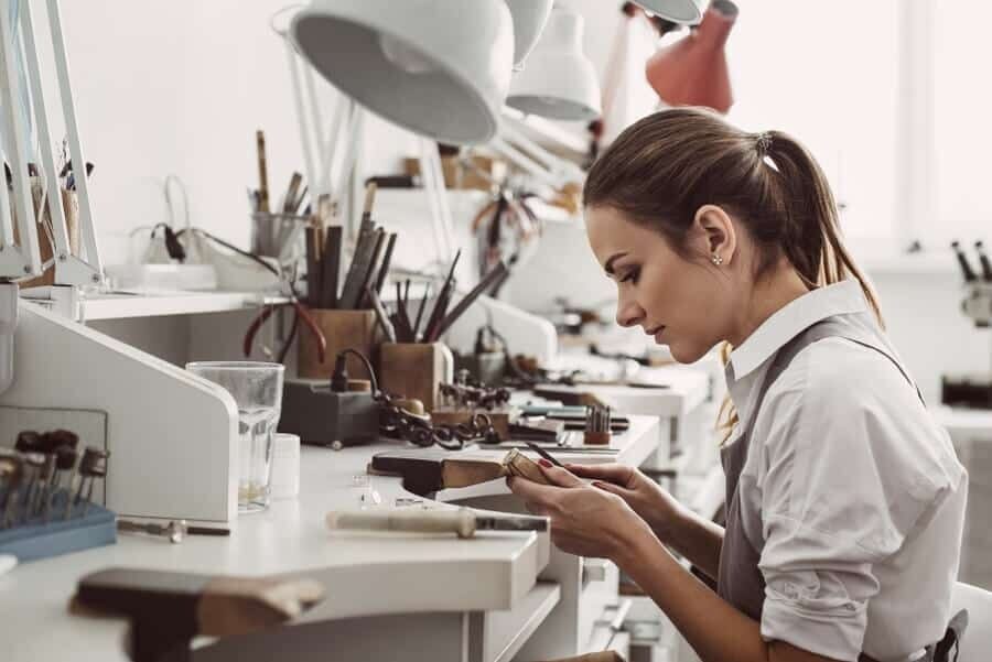 As a highly skilled goldsmith, she has dedicated her craft to the profitable gold industry, offering unparalleled returns on investment.